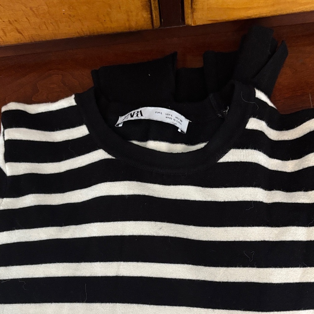 Zara Monochrome Striped Knit Top Large